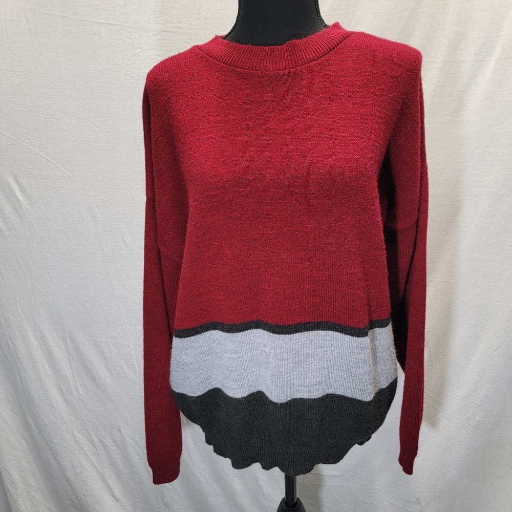 Eddie Bauer Womens Long Sleeve Knit Sweater Size Medium Red Gray  Crew  Pullover